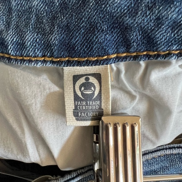 Universal Thread High Rise Slim Straight - Picture 10 of 10